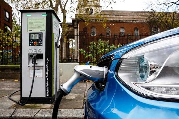 Go Ultra Low Kia Soul EV on charge on a London street. (Miles Willis/Stringer)